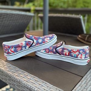 Vans.     Women’s 10.     Men’s 8.5